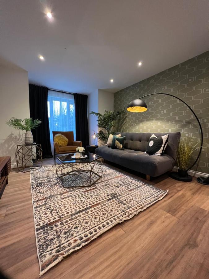 Modern 2 Bedroom Aesthetic Apt Manchester Exterior photo