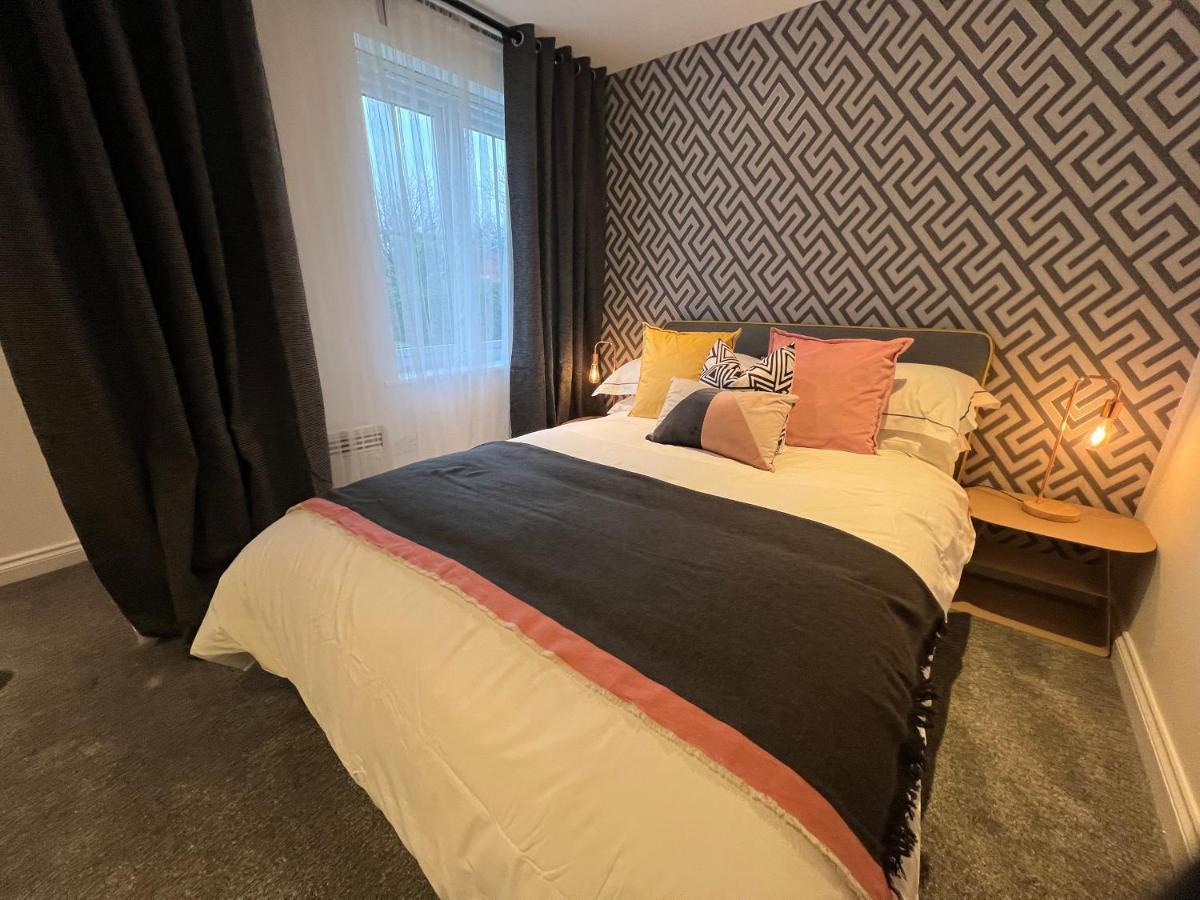 Modern 2 Bedroom Aesthetic Apt Manchester Exterior photo
