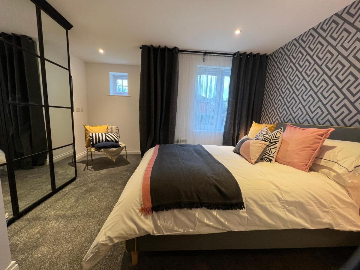 Modern 2 Bedroom Aesthetic Apt Manchester Exterior photo